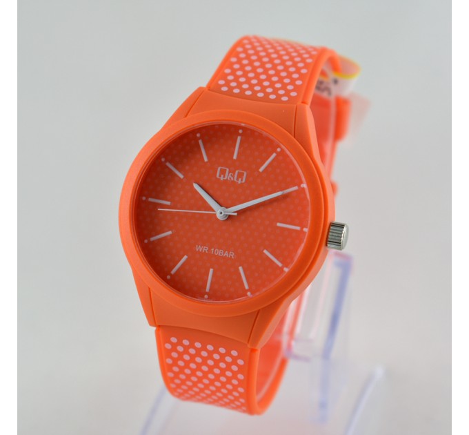 Часы наручные женские Q&Q VR28-039