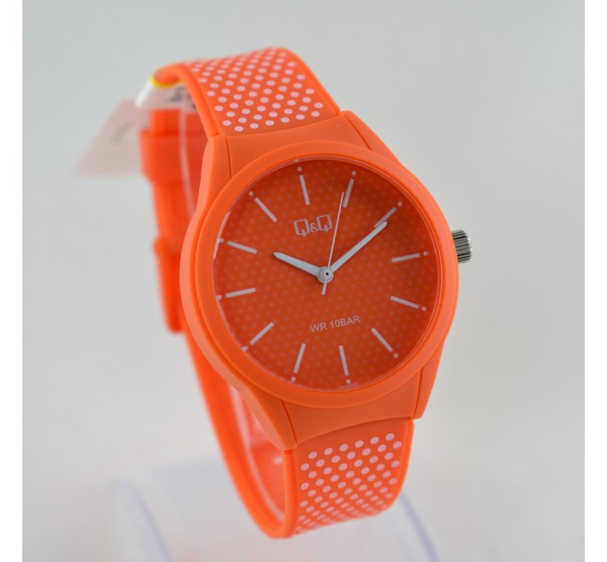 Часы наручные женские Q&Q VR28-039
