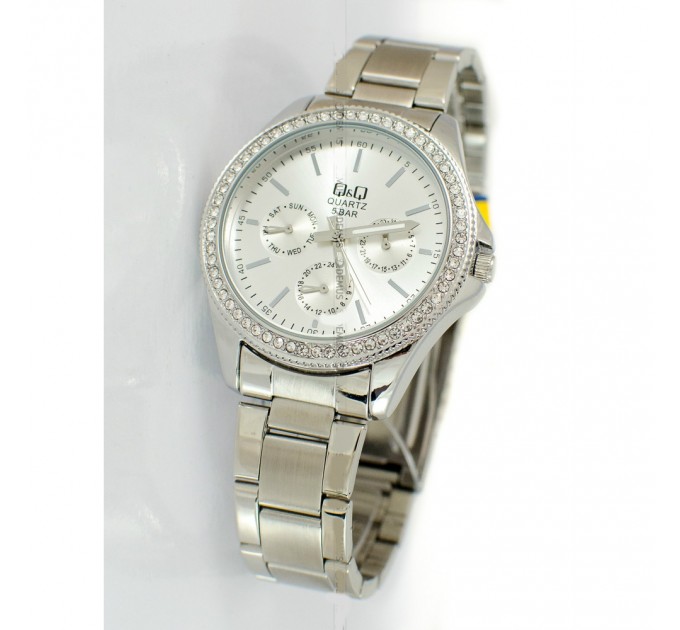 Часы наручные женские Q&Q CE01-201