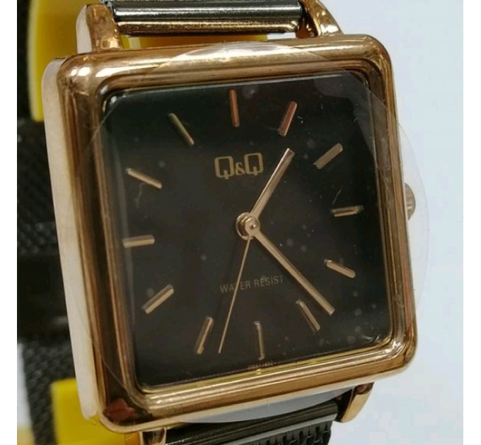 Часы наручные женские Q&Q QB51-402
