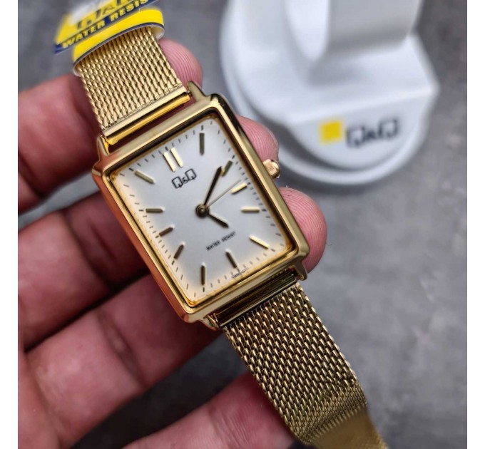 Часы наручные женские Q&Q QB95-011